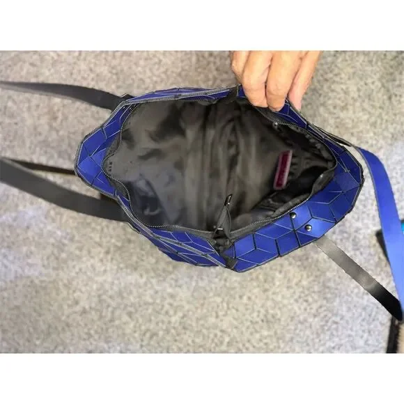 Emilio Pepe Women's Blue Geometric Lattice Tote Bag - Picture 12 of 12